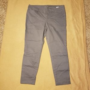 L/12 Old Navy Pixie grey/gray chino pants
